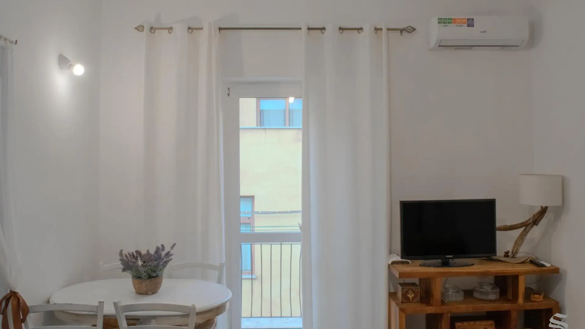 ארזח'ינה Sara'S Apartments